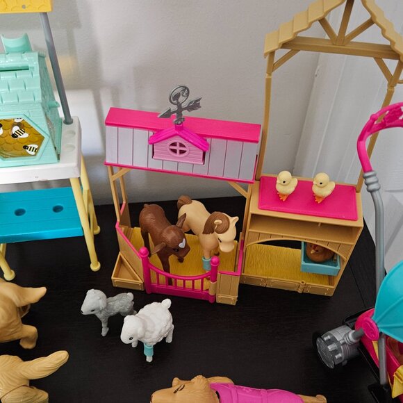 Barbie Animals, farm tractor, animal nursery, & accessories - Picture 4 of 5